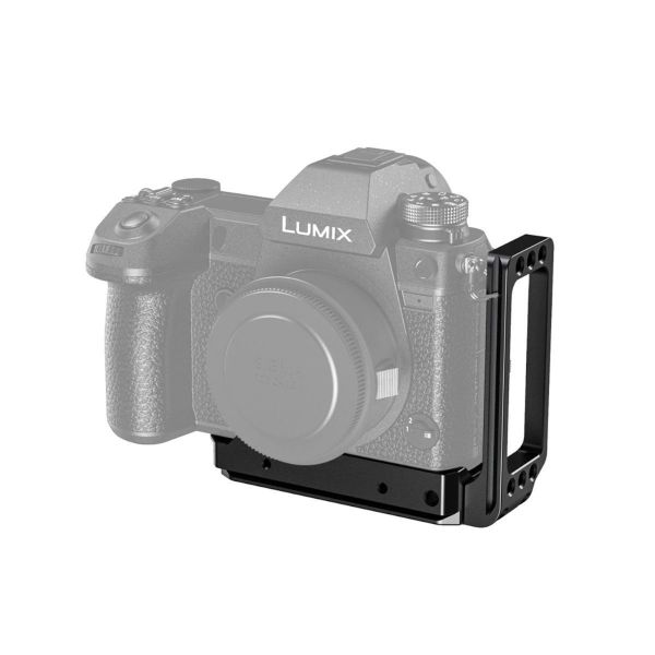 Picture of SmallRig L-Bracket for Panasonic Lumix DC- S1 and S1R / APL2354